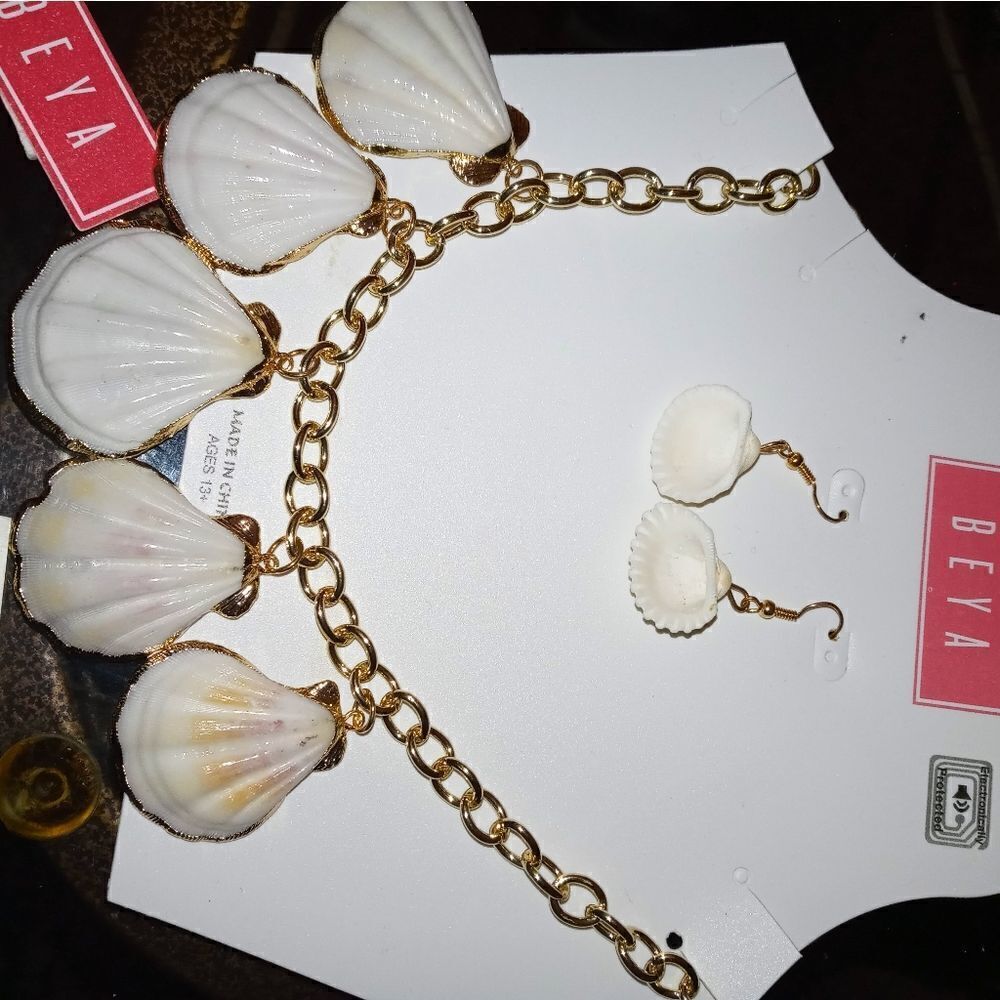 Jewelry bundle  - Picture 2 of 10